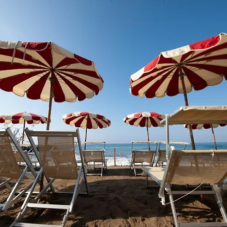 Nicoletta Rivieraholiday * Albenga