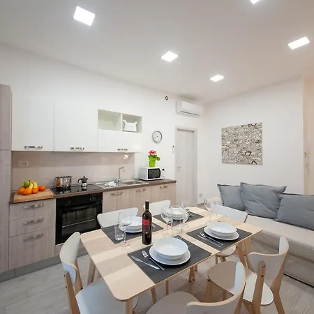 Nicoletta Rivieraholiday Apartment